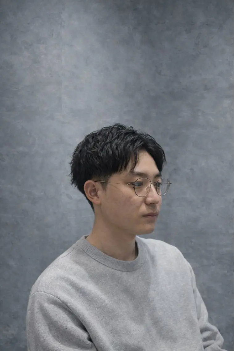 ショート パーマ メンズ アップバング メンズパーマ カット パーマ 三浦 翔太のヘアスタイル