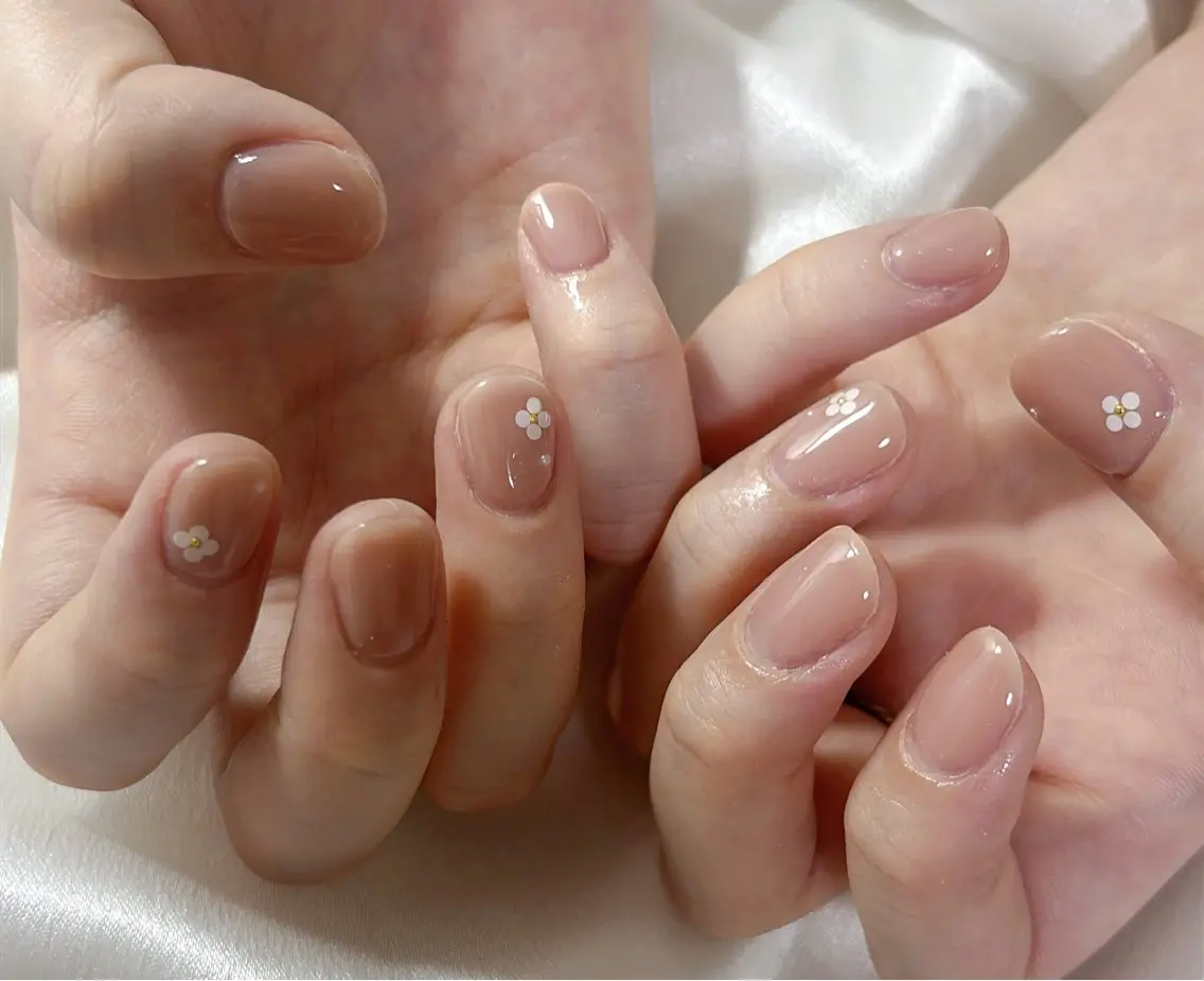 ネイル オーロラネイル フットネイル フレンチネイル ジェルネイル マグネットネイル ハンドネイル mogunail &blowのネイルデザイン