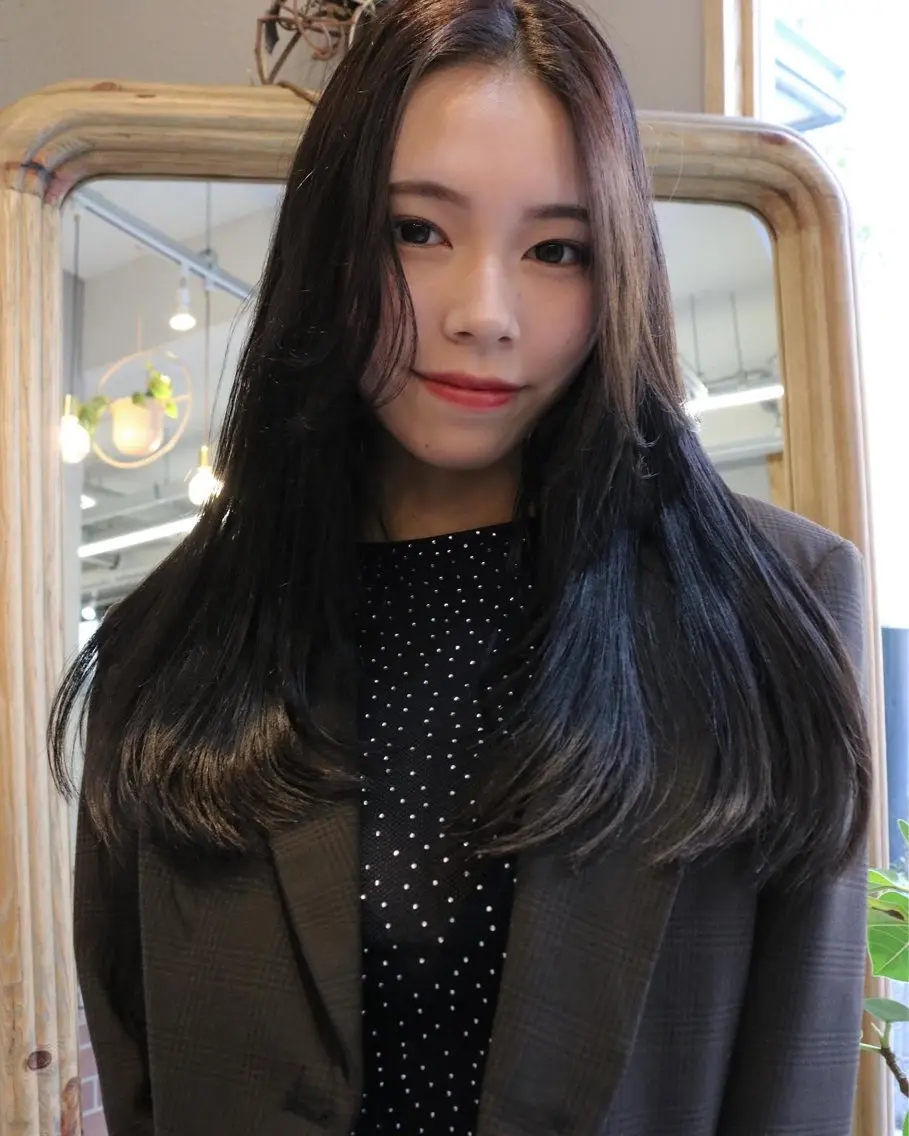 ロング カラー 松村 澪里のヘアスタイル
