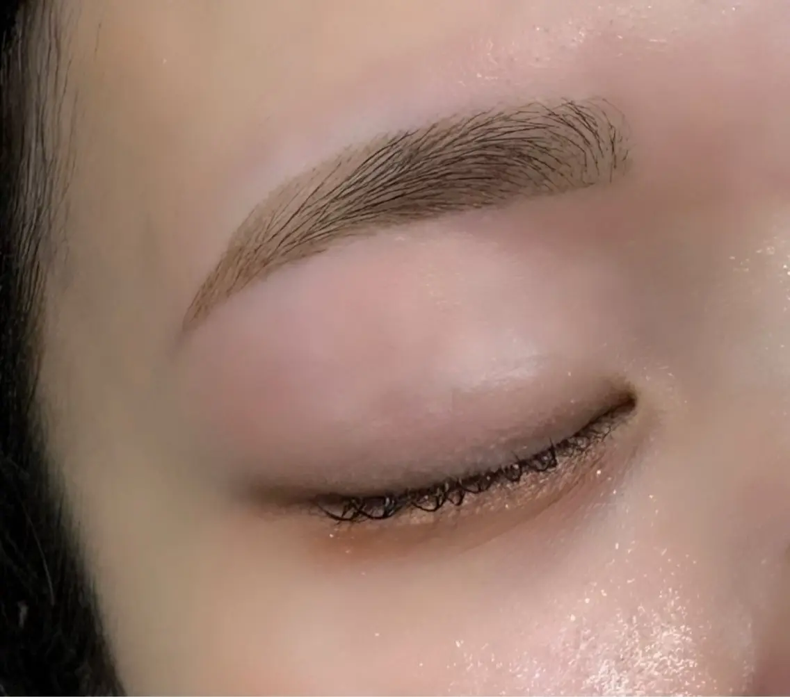 アイブロウ ワックス脱毛 LaBlanche ゆいの眉毛・アイブロウイメージ