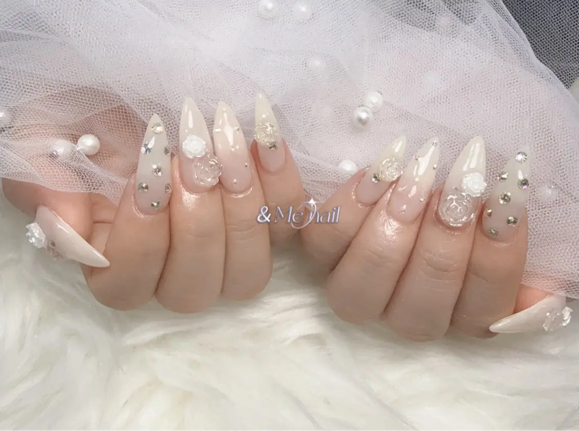 ネイル ハンドネイル &ME タカのネイルデザイン