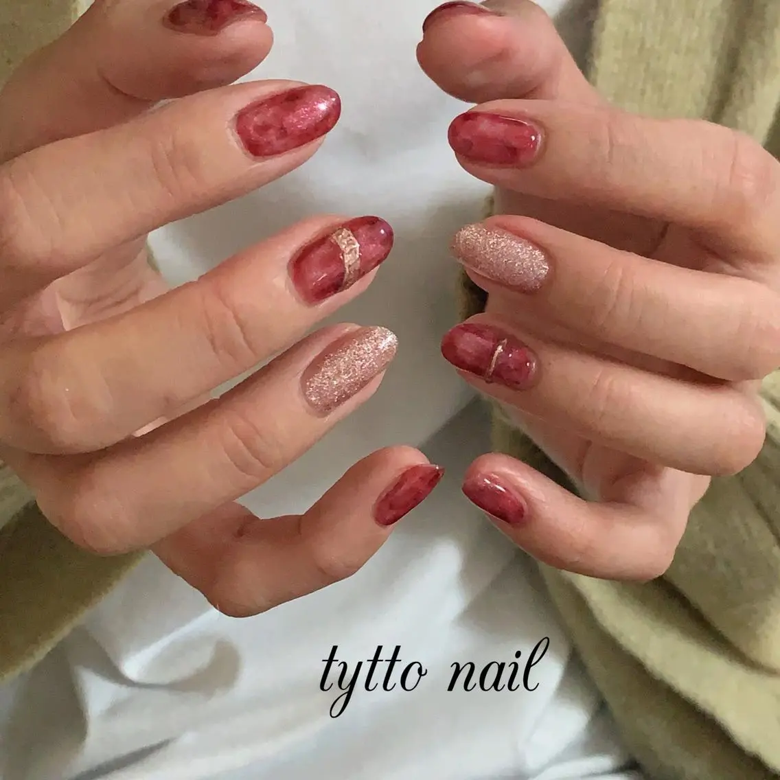 ネイル べっ甲ネイル ボルドー ニュアンスネイル 赤色 ハンドネイル tytto nail ❤︎‪‪eri‪‪のネイルデザイン