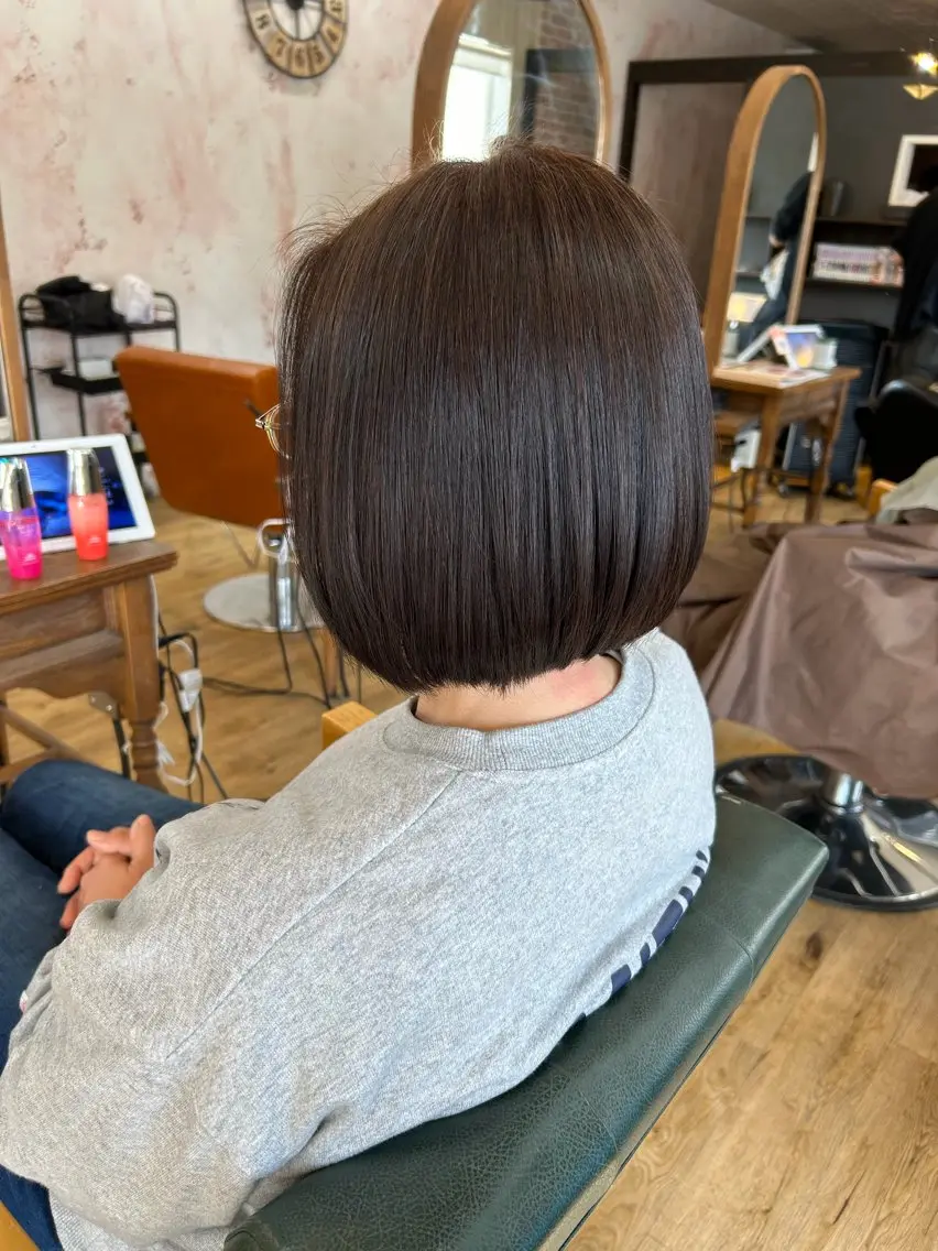 ミディアム カット ヘアカラー トリートメント ✨縮毛矯正✨艶髪✨️ 髪質改善✨鴻巣✨️のヘアスタイル