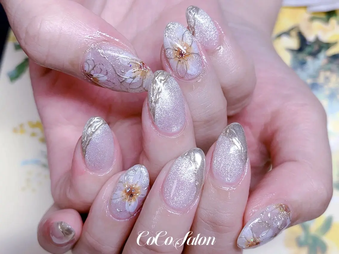 ネイル ブラウン 長さ出し フラワーネイル フレンチネイル ジェルネイル ハンドネイル CoCoSalon ネイル/まつ毛予約のネイルデザイン