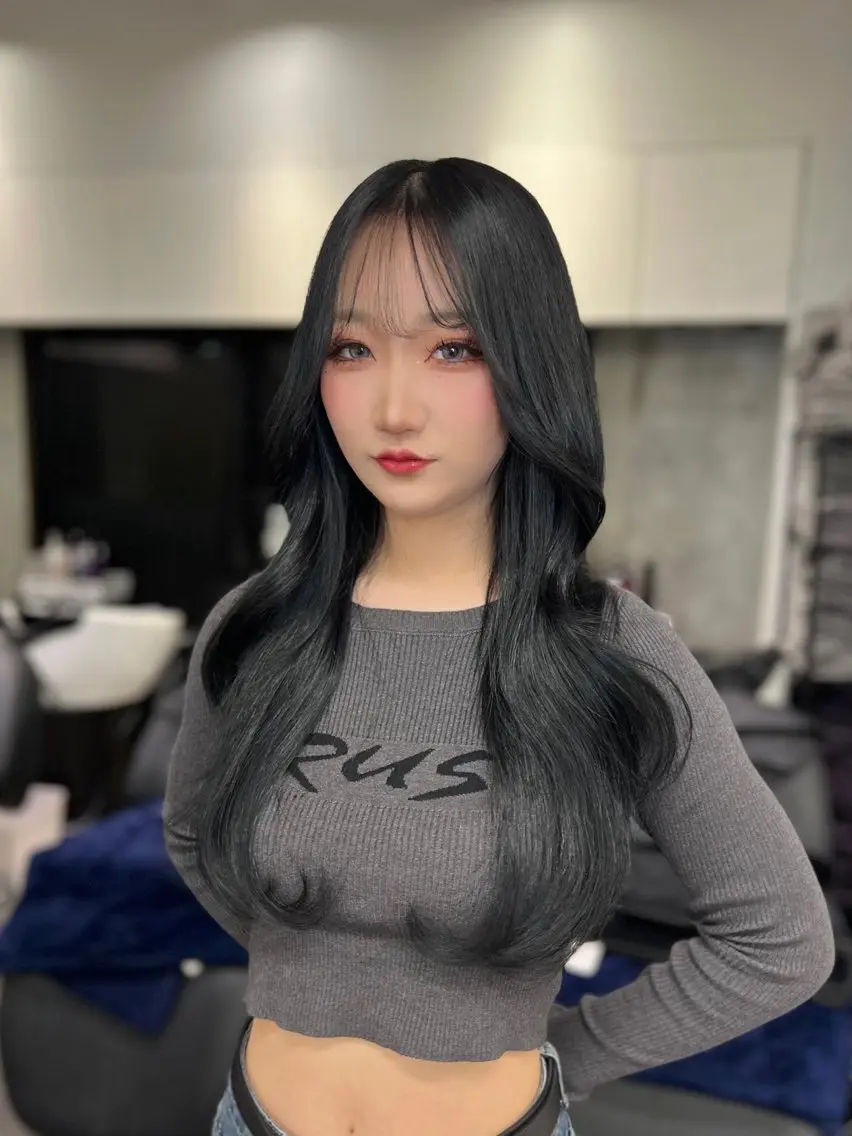 ロング カラー 韓国風ヘア ヘアカラー トリートメント 【elyts】 COCOROのヘアスタイル