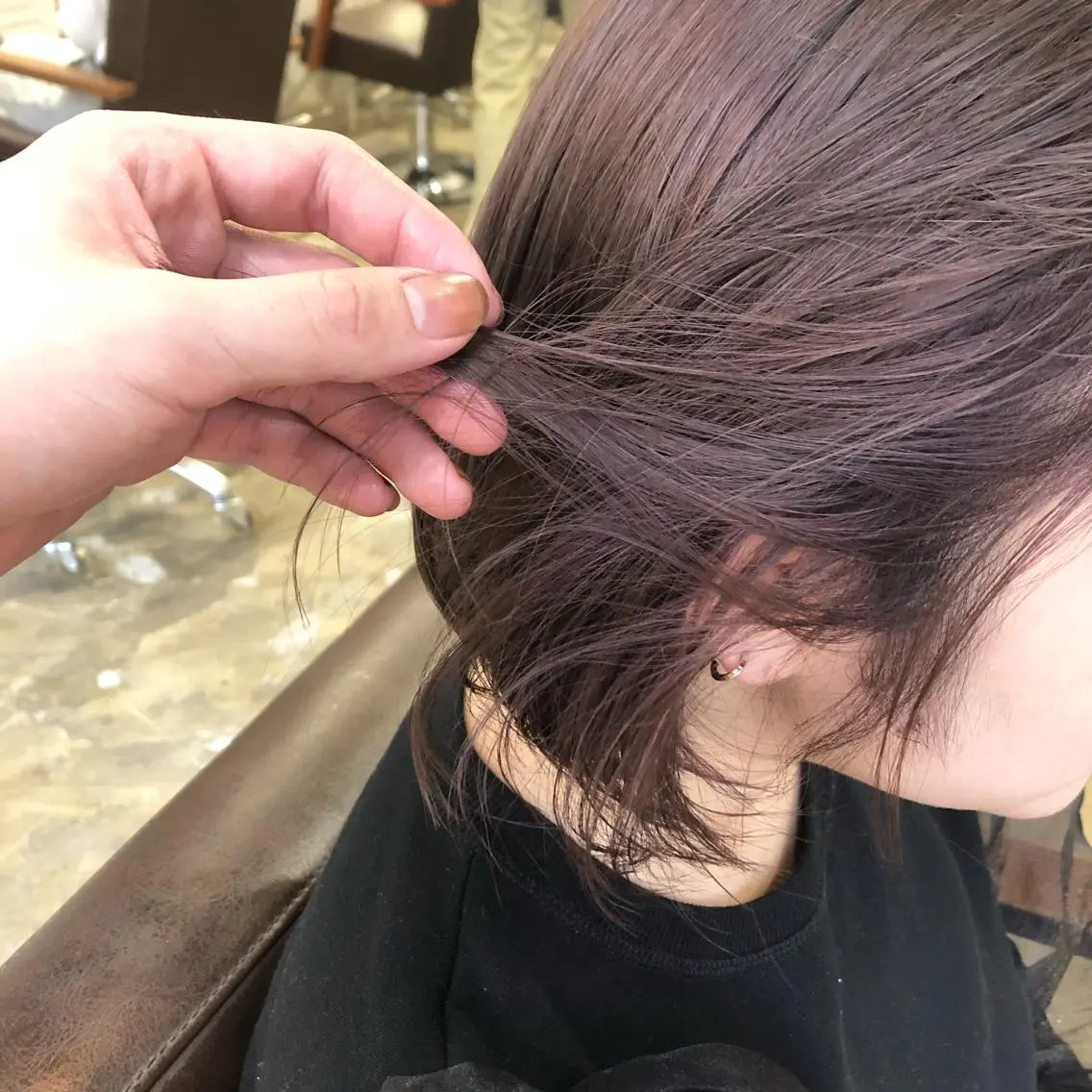 ミディアム カラー ブリーチ ケアブリーチ ラベンダーカラー ラベンダーグレー Pia ツボイ ケイタのヘアスタイル