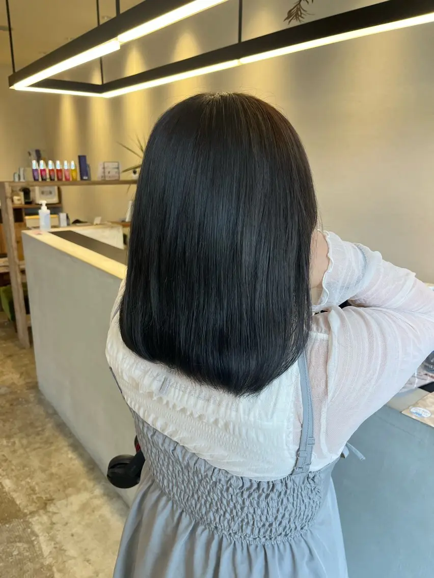カラー オリーブカラー 坂下 かのんのヘアスタイル