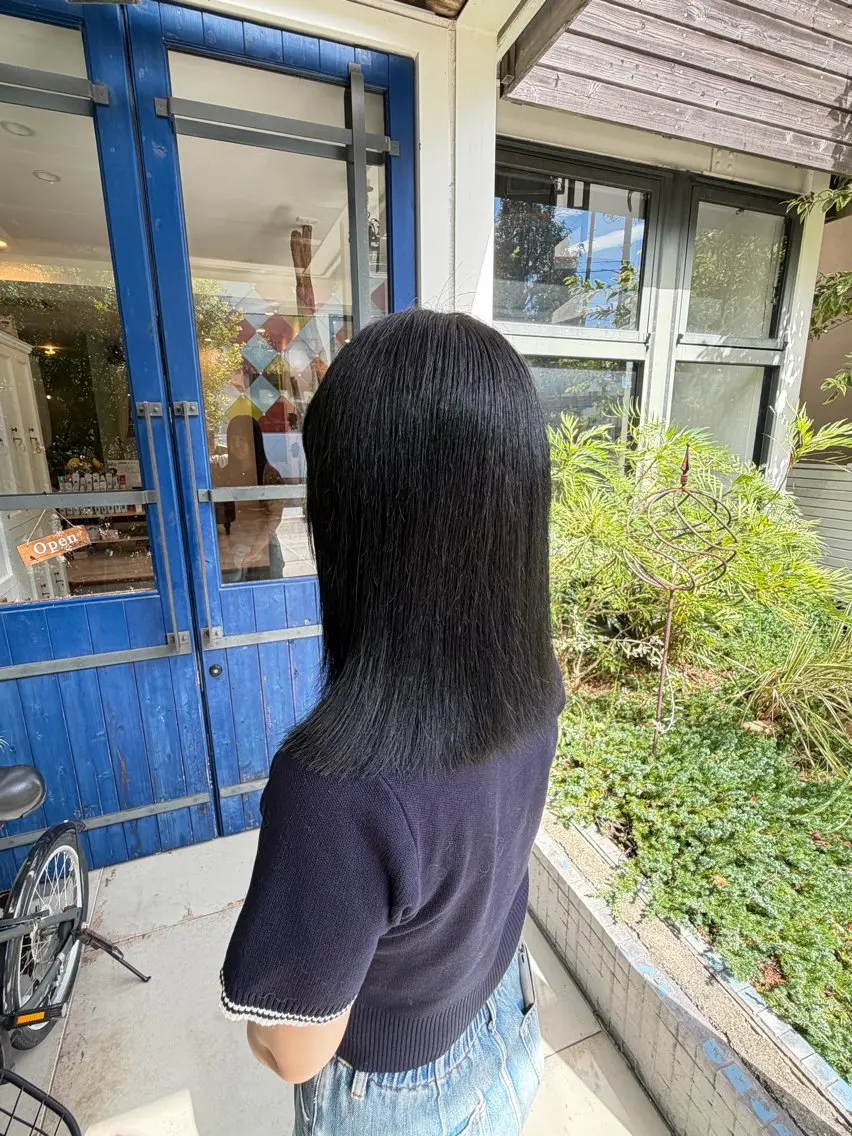 セミロング 卒業式のヘアスタイル カット ヘアカラー 望月 芽依のヘアスタイル