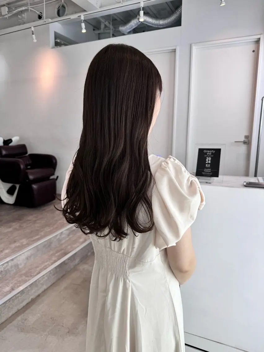 ロング カラー 松坂 真衣のヘアスタイル