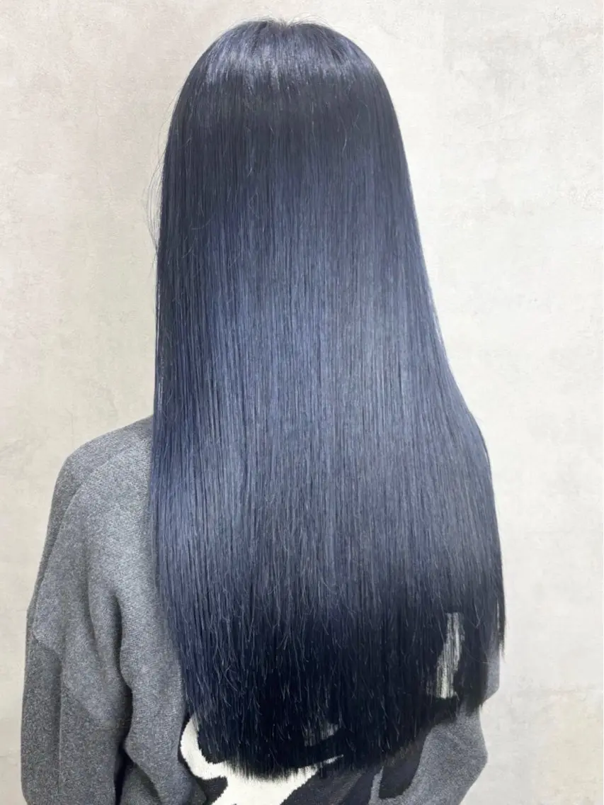 ロング カラー ブリーチ ブルーカラー 🫧透明感🫧ツヤ感 ✨️カラー特化のヘアスタイル