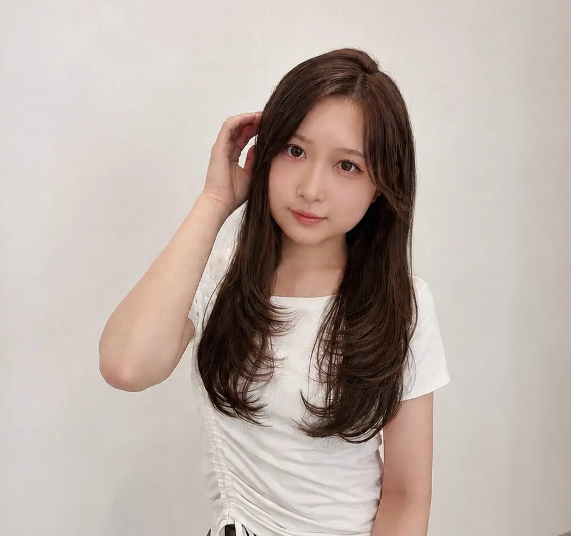 ロング 韓国風ヘア レイヤーカット ロング 小顔カット カット ヘアカラー トリートメント 髪質改善／レイヤー ハッシュカットひなたのヘアスタイル