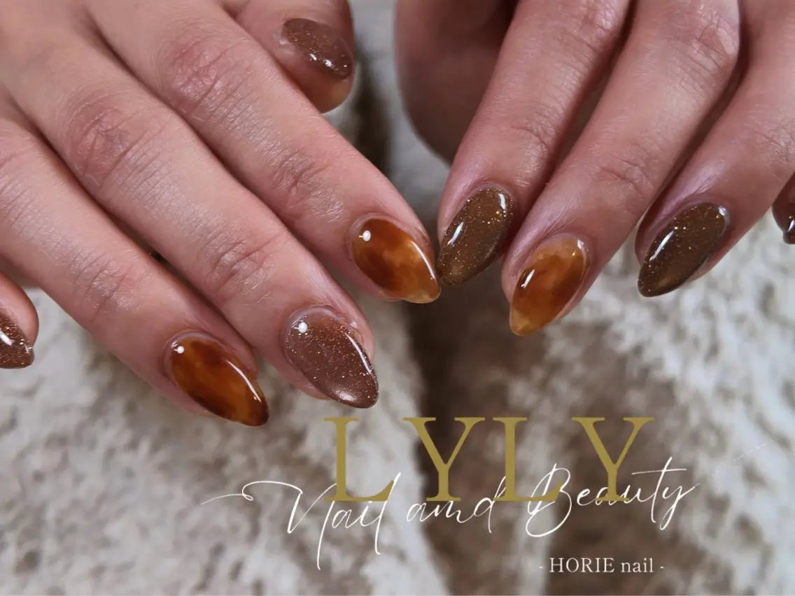 ネイル べっ甲ネイル ハンドネイル LYLY yukiのネイルデザイン