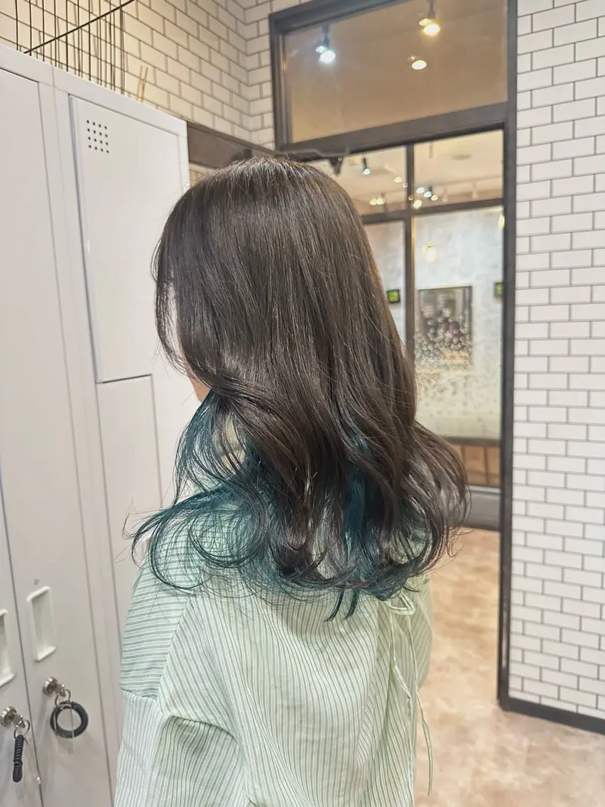 自分だけのデザインカラー🧚🏻♂️ カット+ケアブリーチ+カラー(インナー、イヤリングなど)の写真