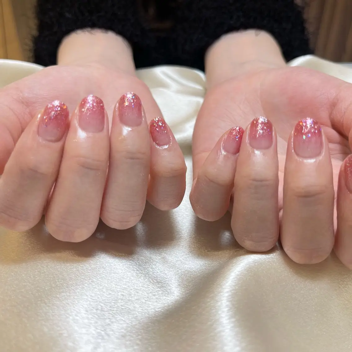 ネイル グラデーション ラメ(グリッター) ラメグラデーション ハンドネイル 🧁fein. nana🩵のネイルデザイン