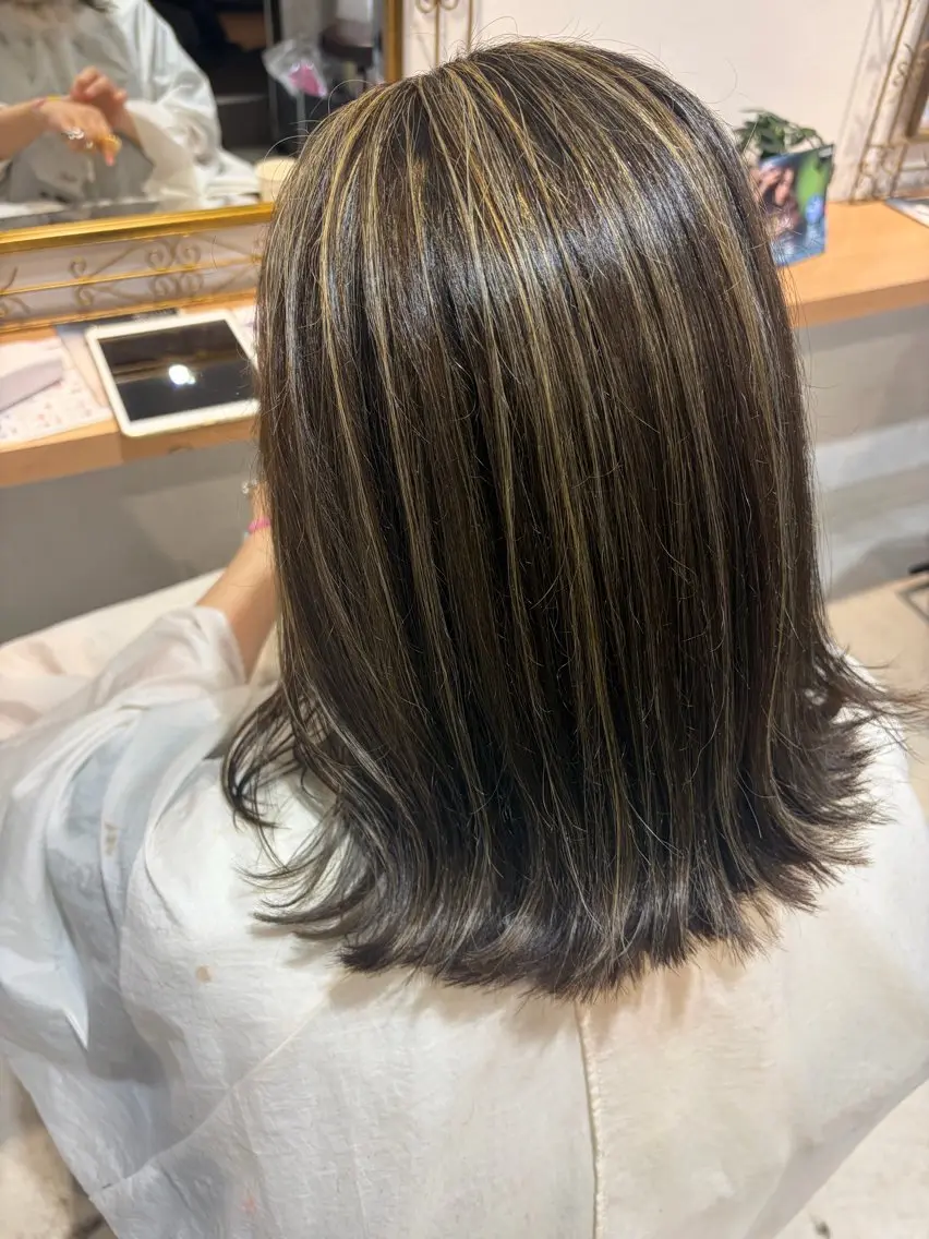 セミロング カット ヘアカラー トリートメント COCOA まいのヘアスタイル