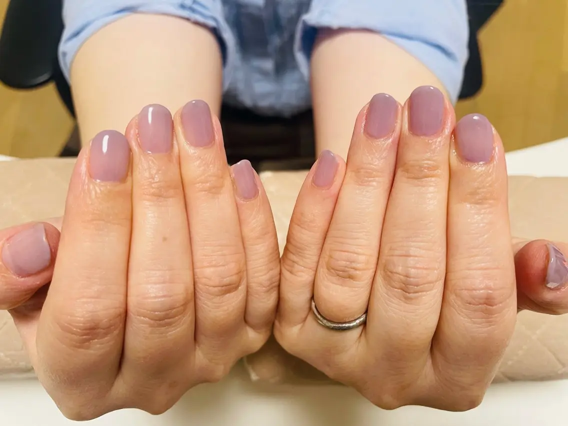 ネイル ネイビー オフィスネイル ワンカラーネイル saya @manis.のネイルデザイン
