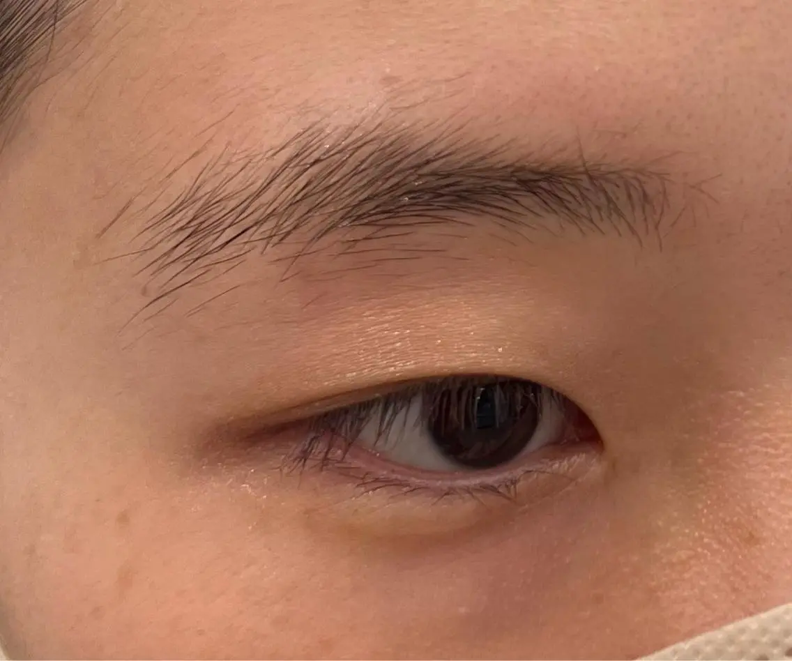 アイブロウ 眉カラー ワックス脱毛 眉カット その他(アイブロウ) 吉野 瑳桜のヘアスタイル