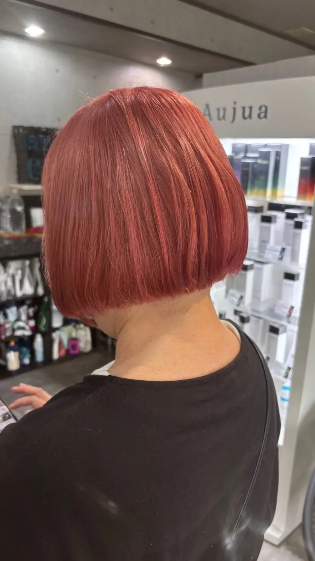 ショート ショートボブ ボブ ハイライト 髪質改善 レイヤーカット カット ヘアカラー REVE 美容室のヘアスタイル