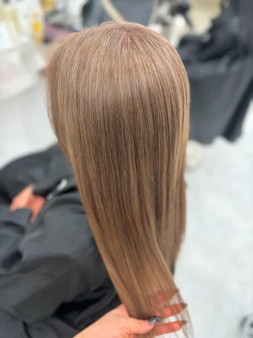 ロング ヘアカラー トリートメント ヘアセット 艶髪ハイトーンカラー 渋谷🎀ririkaのヘアスタイル