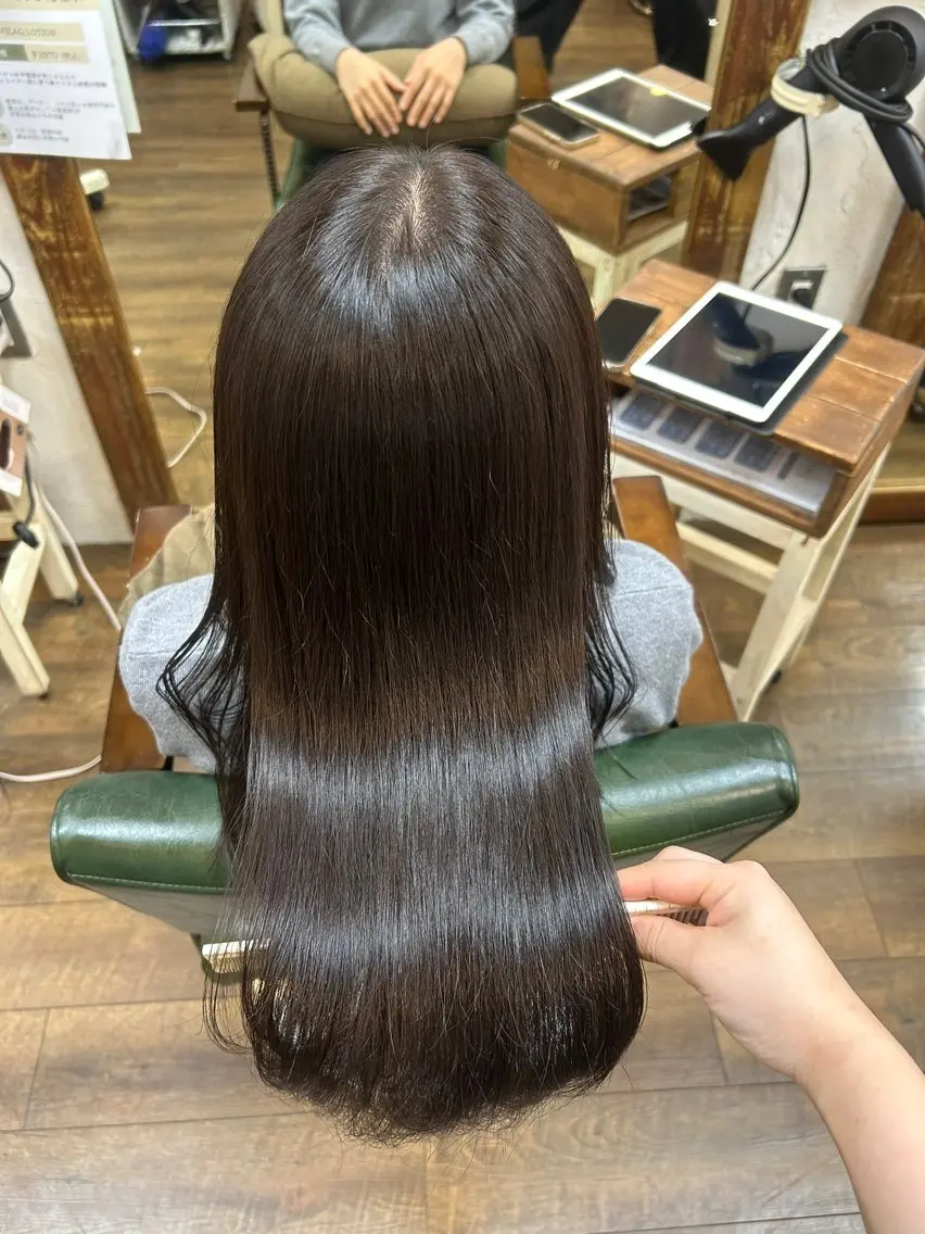 セミロング 縮毛矯正 徳永　髪質改善 カラー🪄💫のヘアスタイル