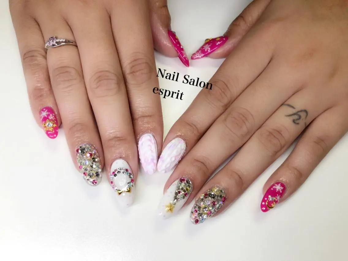 ネイル 長さ出し ロングネイル 持ち込み スカルプネイル ストーンネイル Nail Salon espritのネイルデザイン
