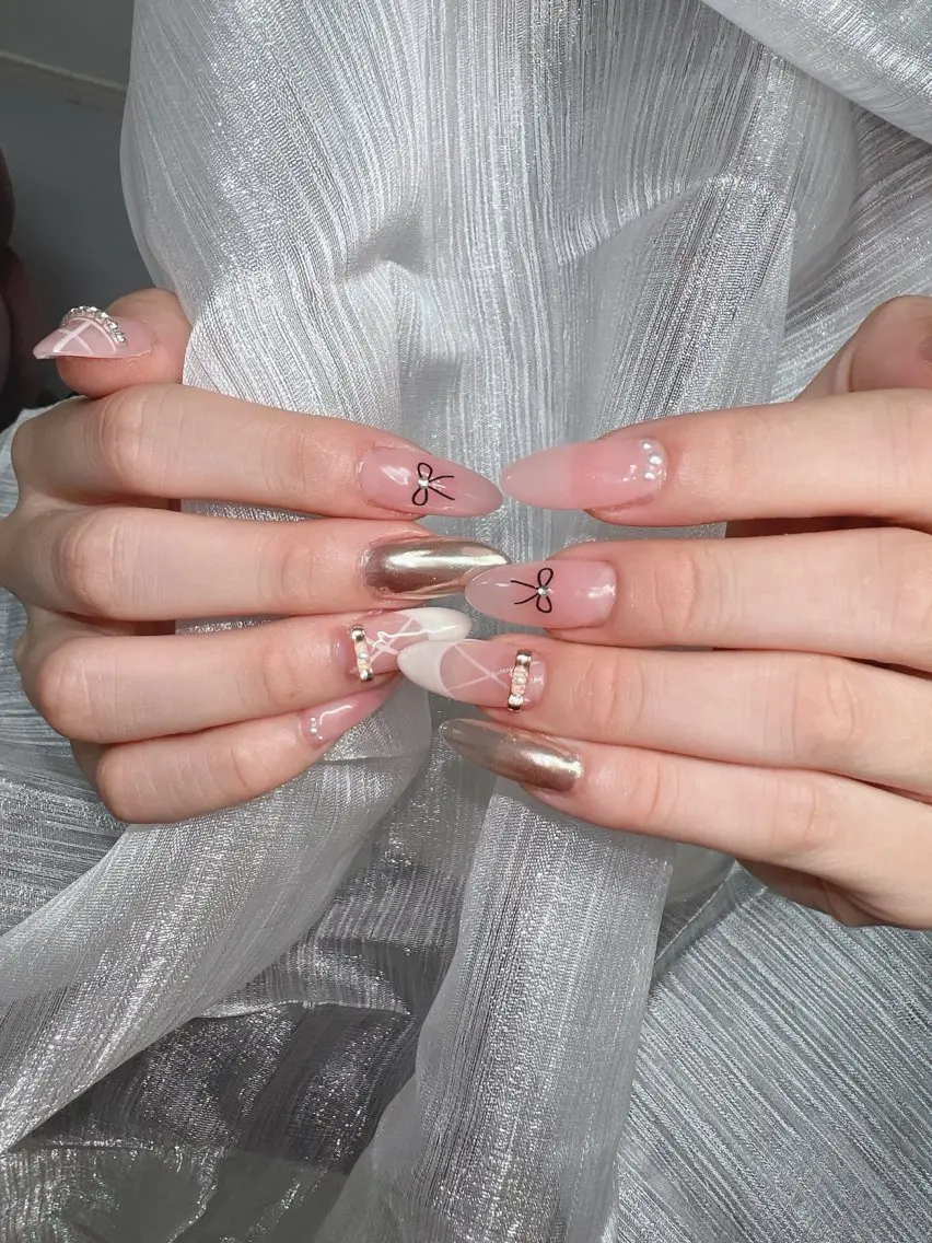 ネイル 長さ出し ハロウィン マグネットネイル ミラーネイル ネイルチップ Lee Nails チップ長さだし専門店のネイルデザイン