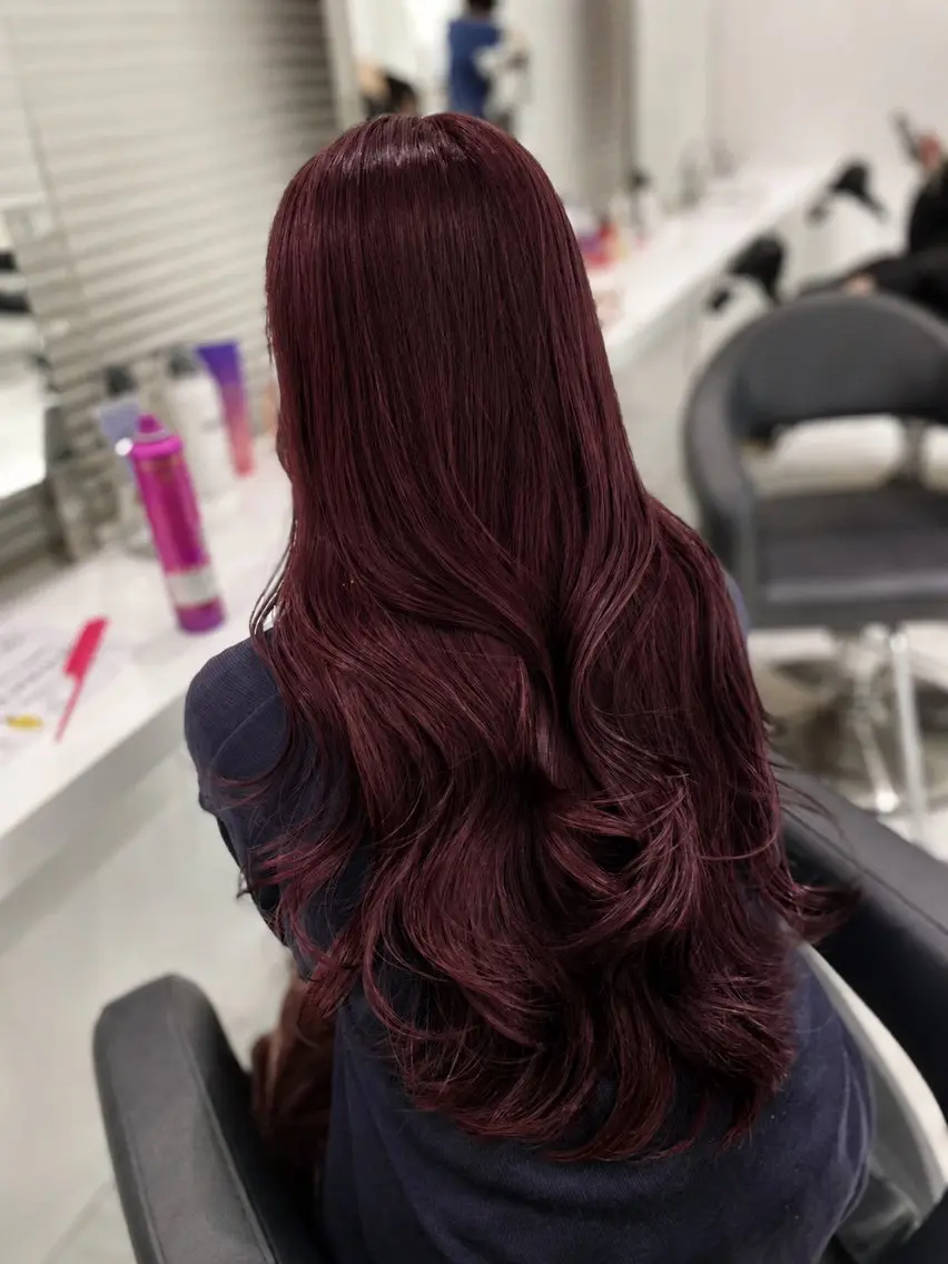 ロング カット ヘアカラー 🫧HIKARU🫧 カラー指名No. 1のヘアスタイル