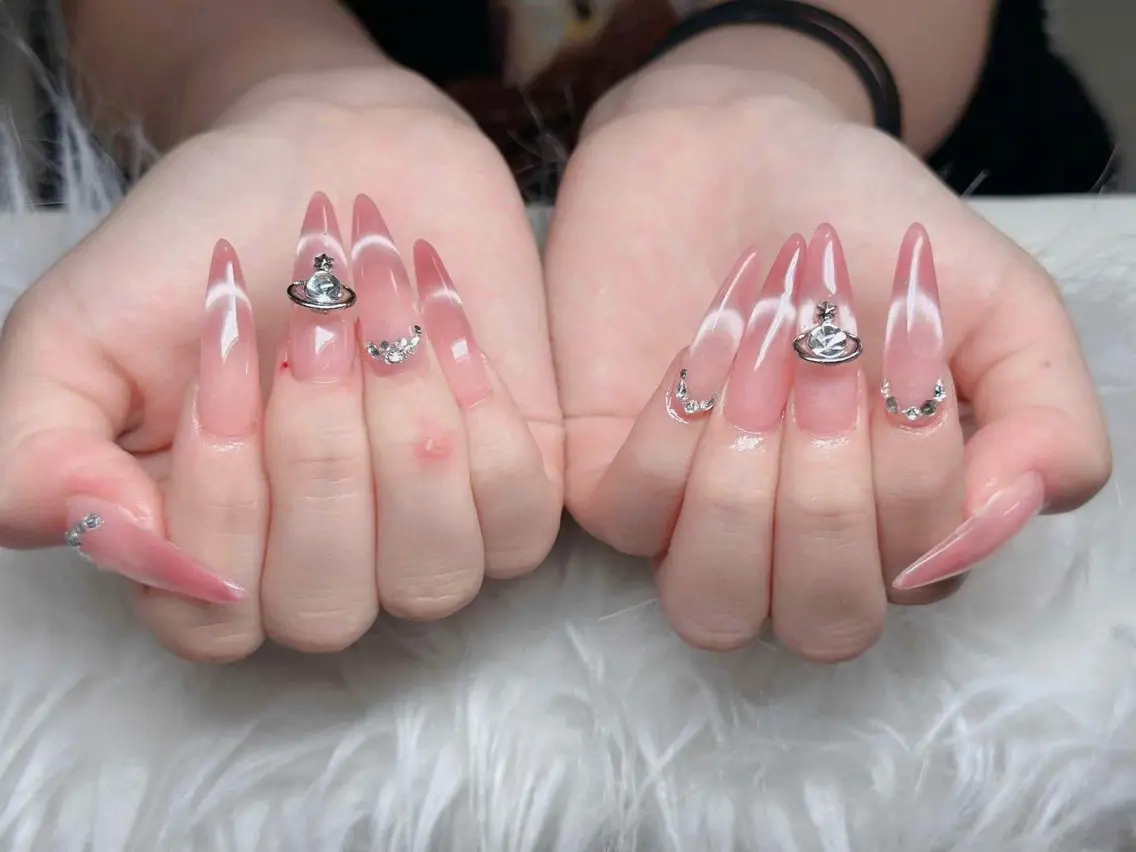 ネイル オーロラネイル フレンチネイル ジェルネイル ハロウィン 韓国ネイル ハンドネイル H.baby Nail Salonのネイルデザイン