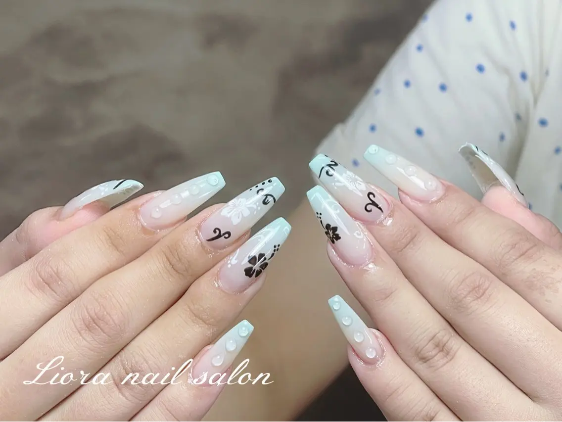 ネイル チークネイル フットネイル フレンチネイル ジェルネイル ガーリー ハンドネイル Liora nailのネイルデザイン