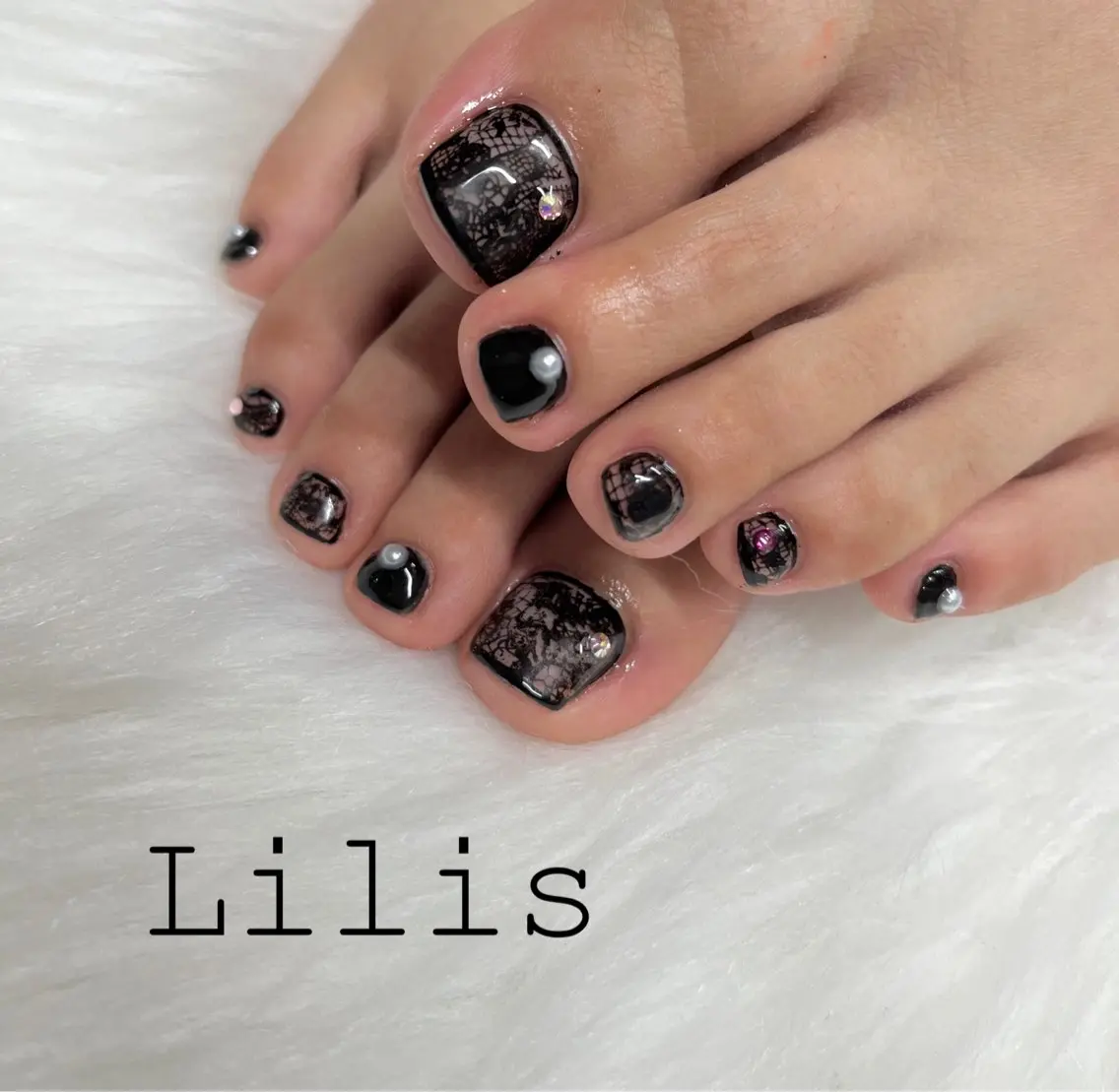 ネイル フットネイル レース nailsalon Lilisのネイルデザイン