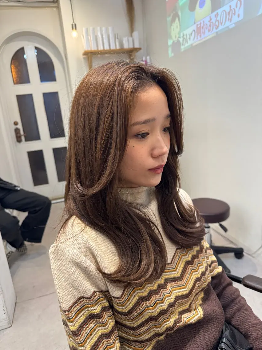 セミロング 小顔カット 似合う髪型が 分からない方へのヘアスタイル