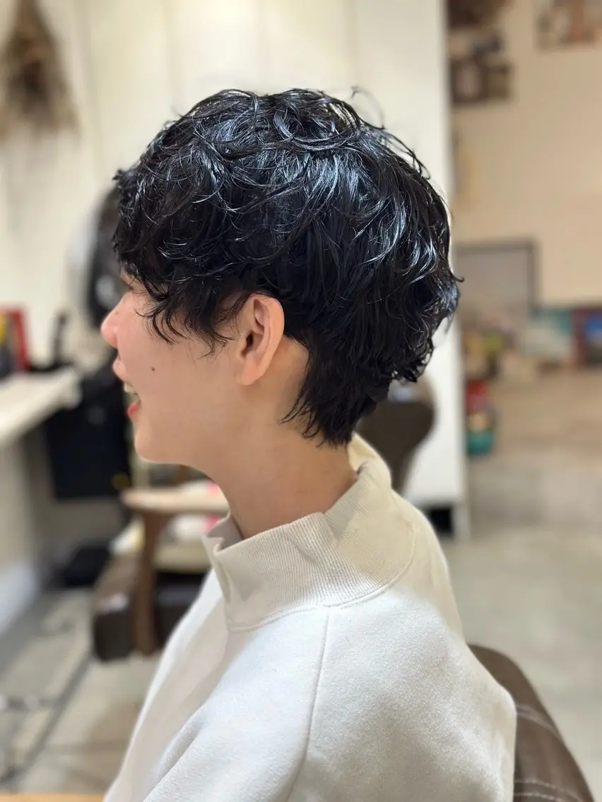 ショート パーマ ショート／透明感 カラー加治竜汰💡のヘアスタイル