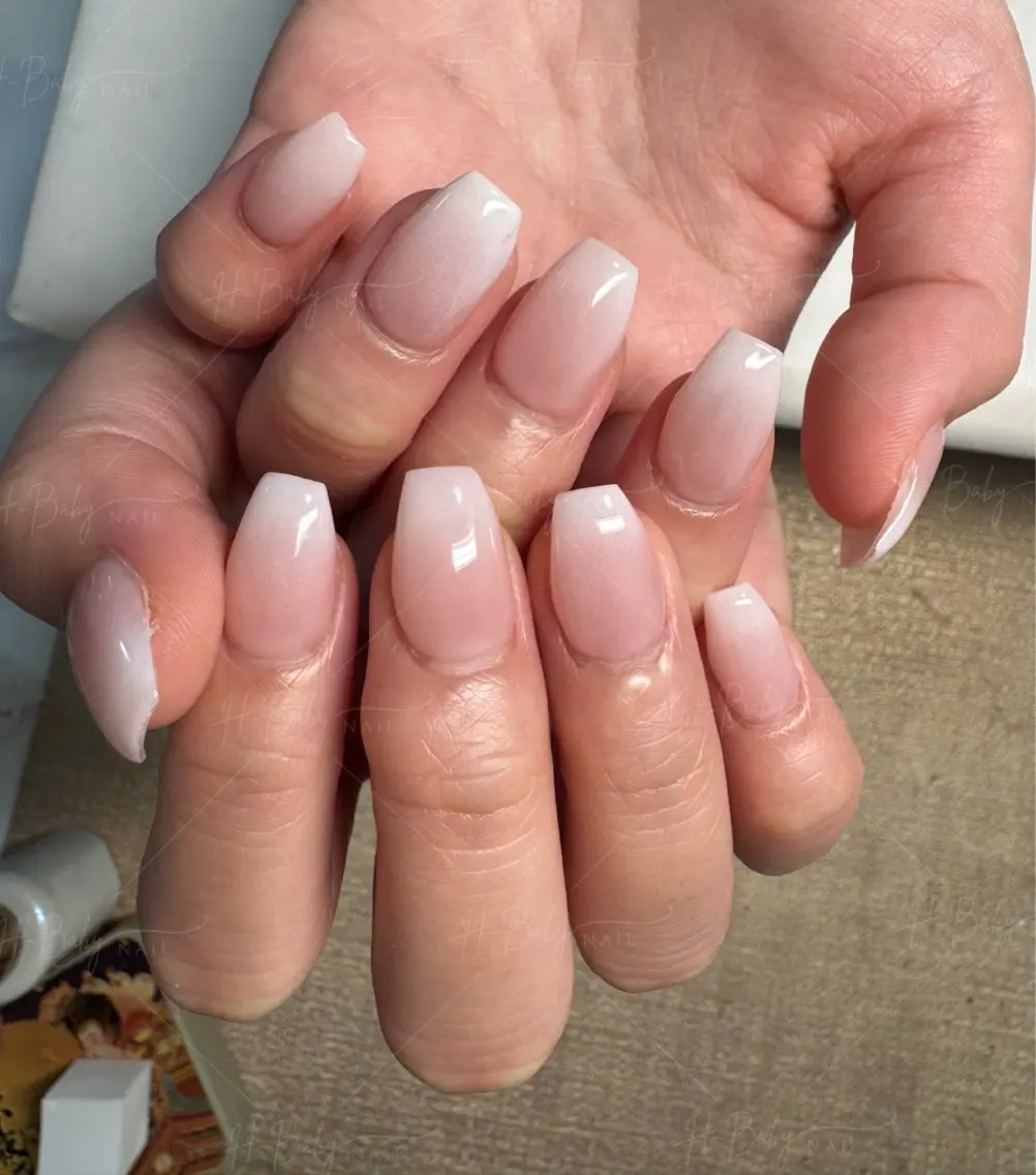 ネイル フレンチネイル ジェルネイル ガラスフレンチ ハロウィン ハート H.baby Nail Salonのネイルデザイン