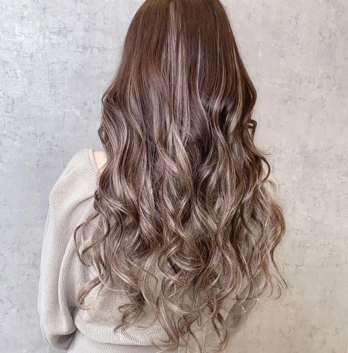 ロング カラー パーマ ヘアアレンジ キッズ シールエクステ アッシュ インナーカラー エクステ レイヤーカット エクステサロン GRIZZのヘアスタイル