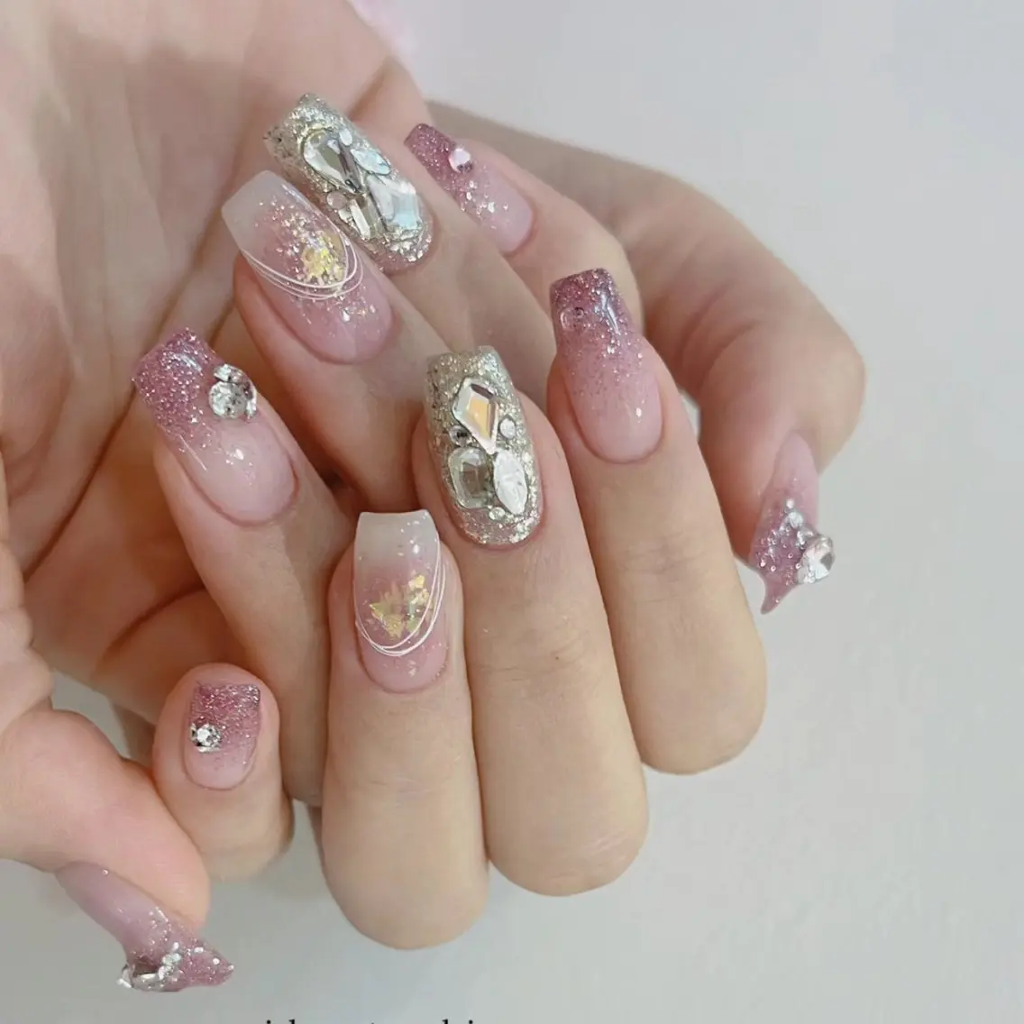 ネイル ハンドネイル ハンドケア 🍑 momo_nailのネイルデザイン