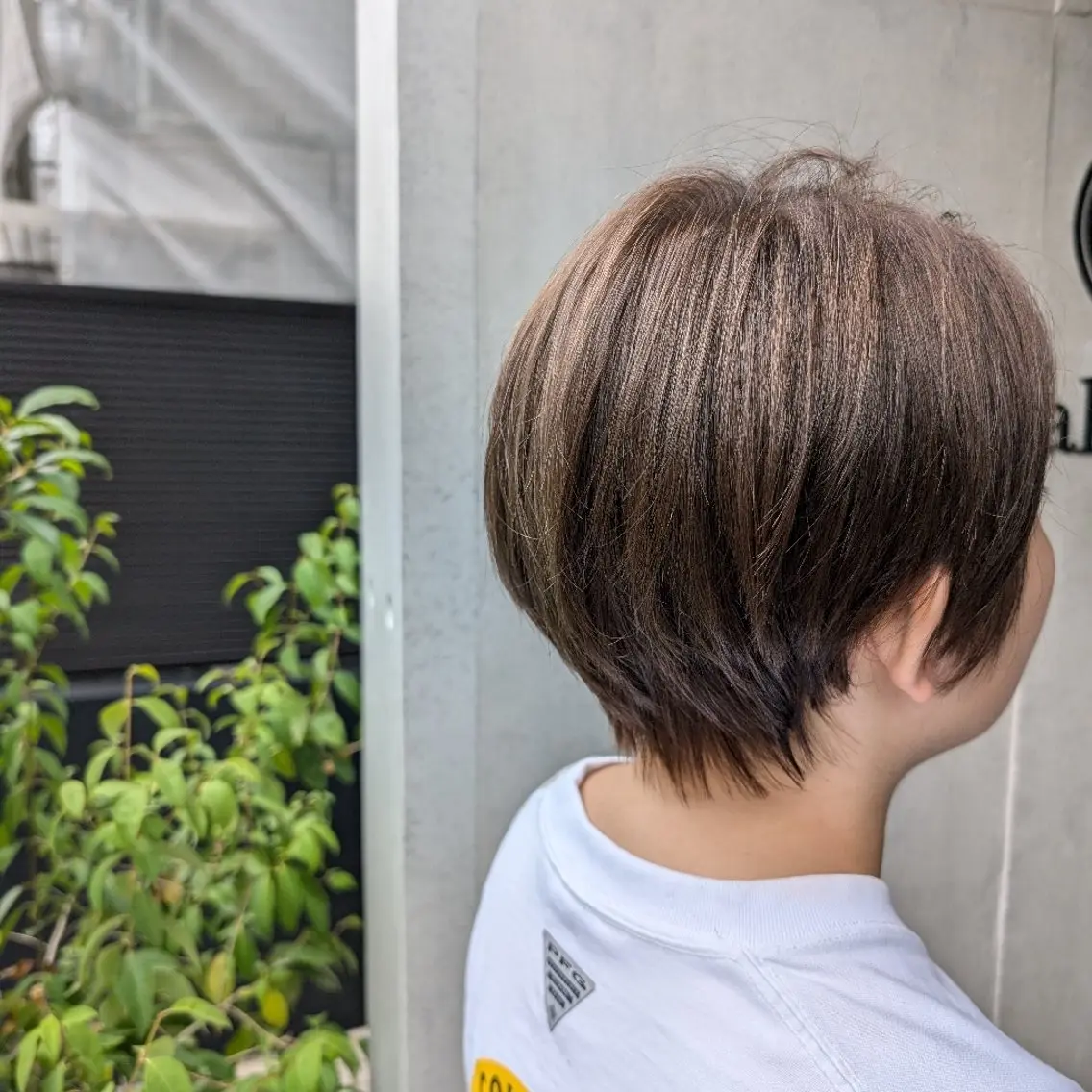 ショート カラー ベージュカラー オリーブベージュ ショートヘア koto💭 コトのヘアスタイル