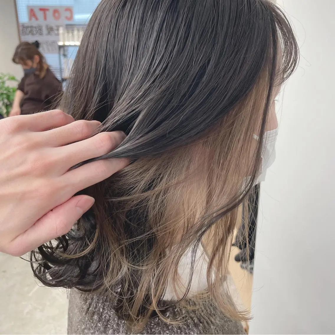 ミディアム SAEKI【ior 】北千住店ブリーチのヘアスタイル