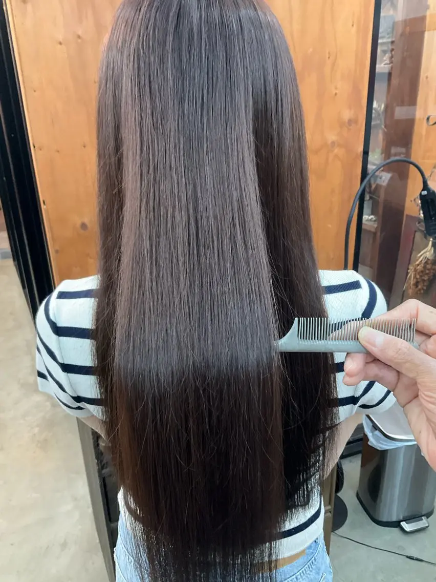 ロング 佐々木 緑のヘアスタイル