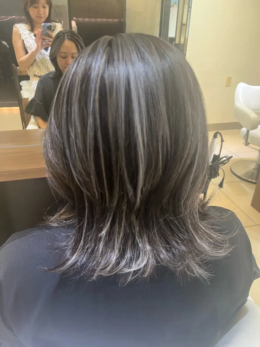 ミディアム カラー パドドゥ 仲程のヘアスタイル