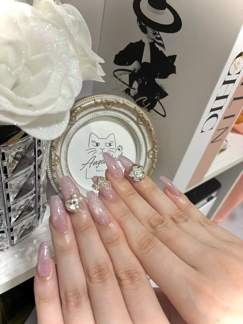 ネイル ハンドネイル Angel tailのネイルデザイン