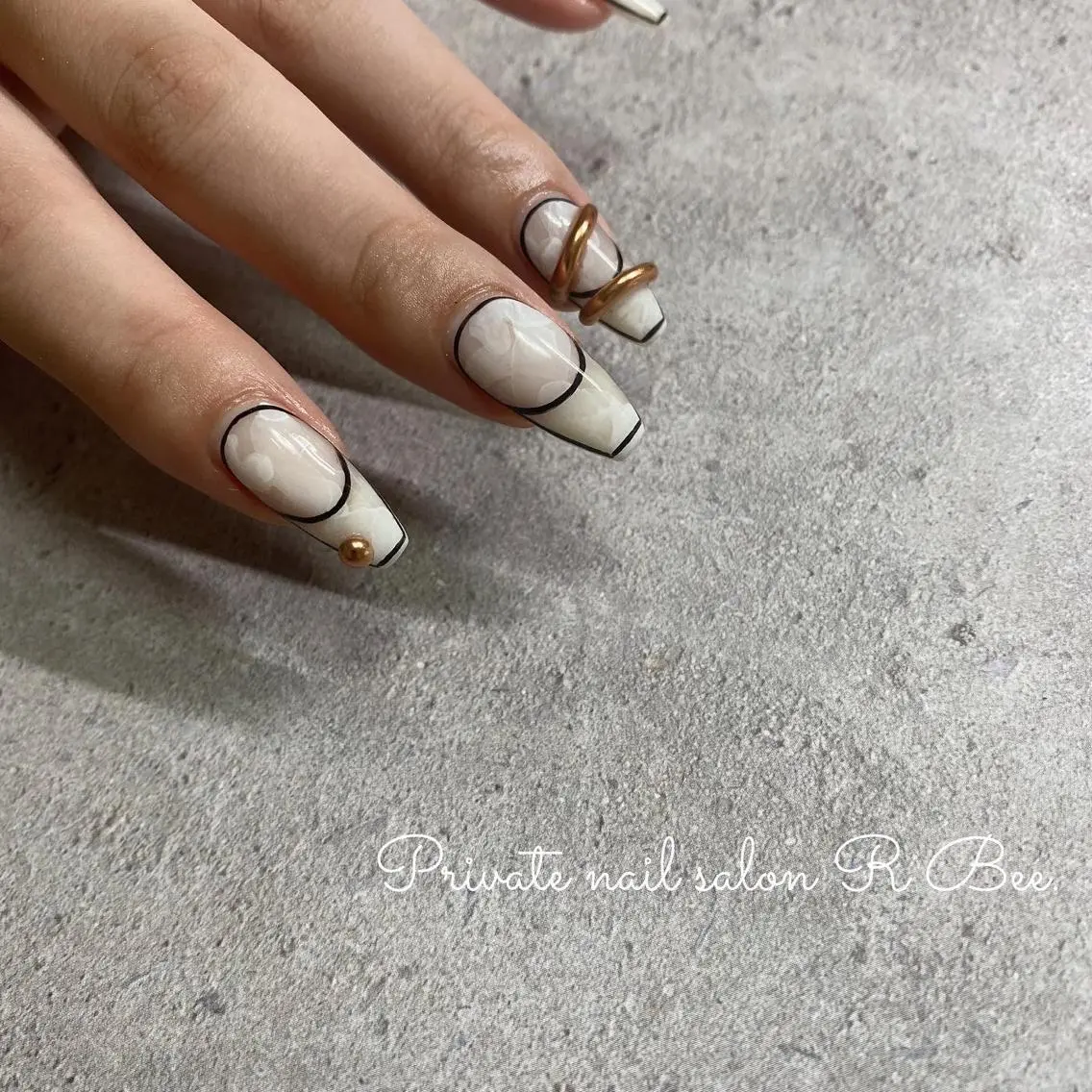 ネイル アニマル柄 アートネイル フレンチネイル ジェルネイル グラデーション aneu. -アヌ- 💅🫧reinaのネイルデザイン