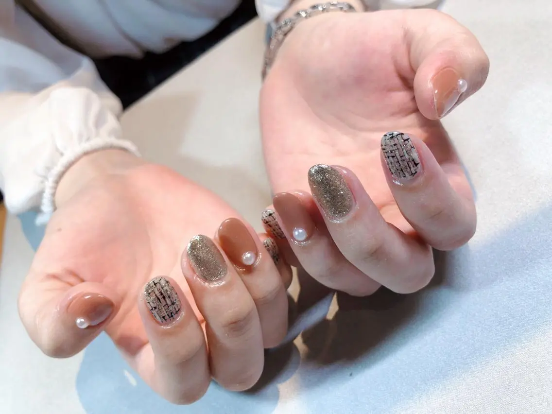 ネイル iiloo aromaworksのネイルデザイン