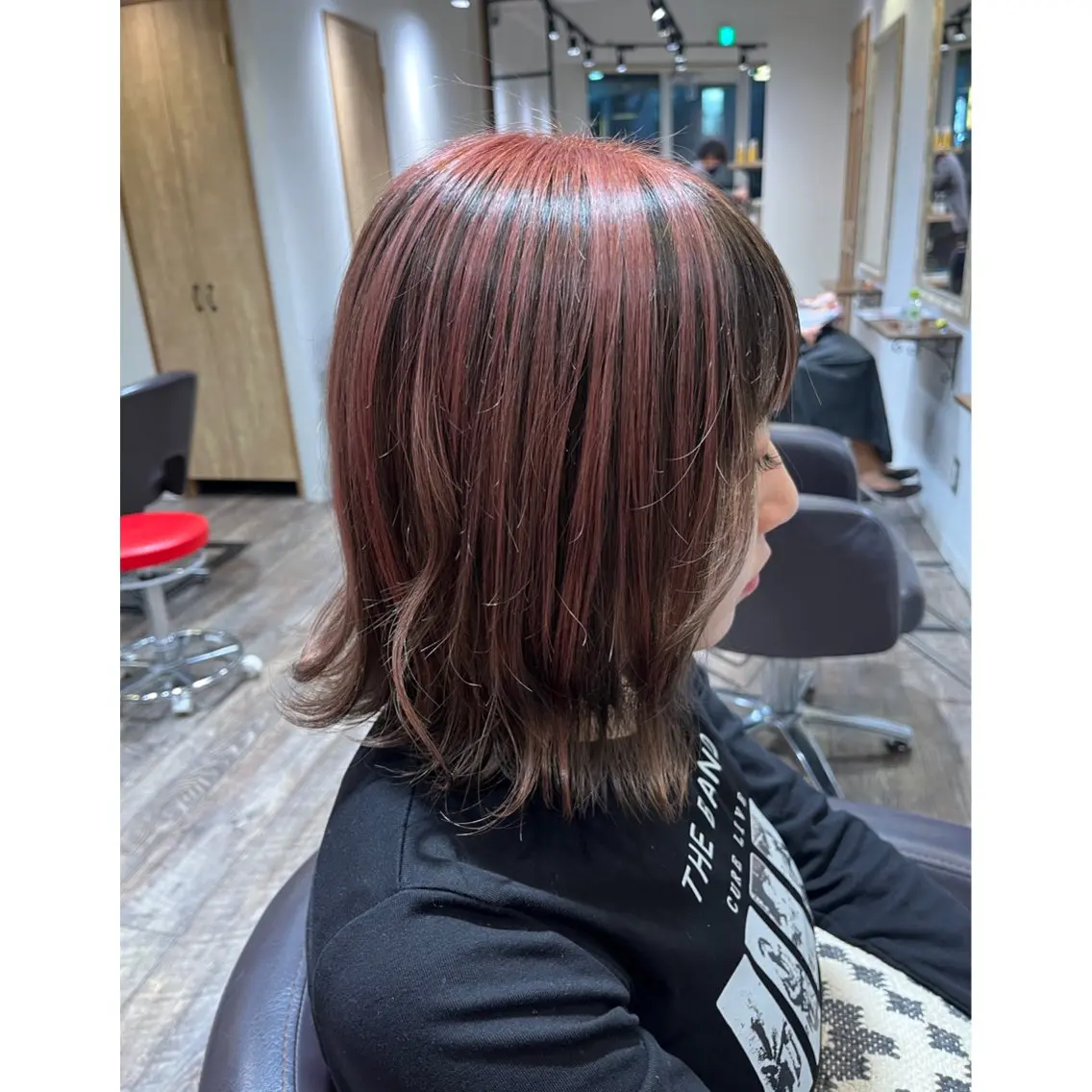 ミディアム カラー ブリーチ ピンクカラー ヘアカラー トリートメント 木下 実優のヘアスタイル