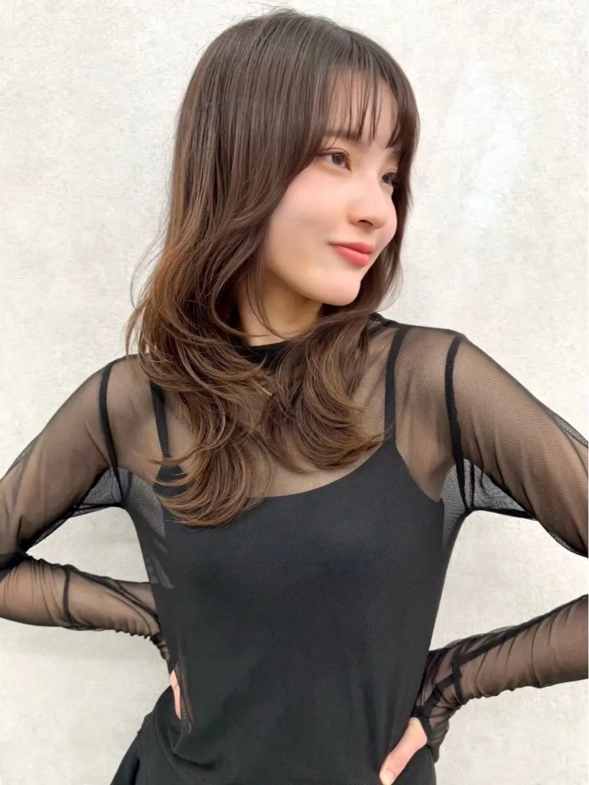 ロング 小林 美月  透明感カラーのヘアスタイル