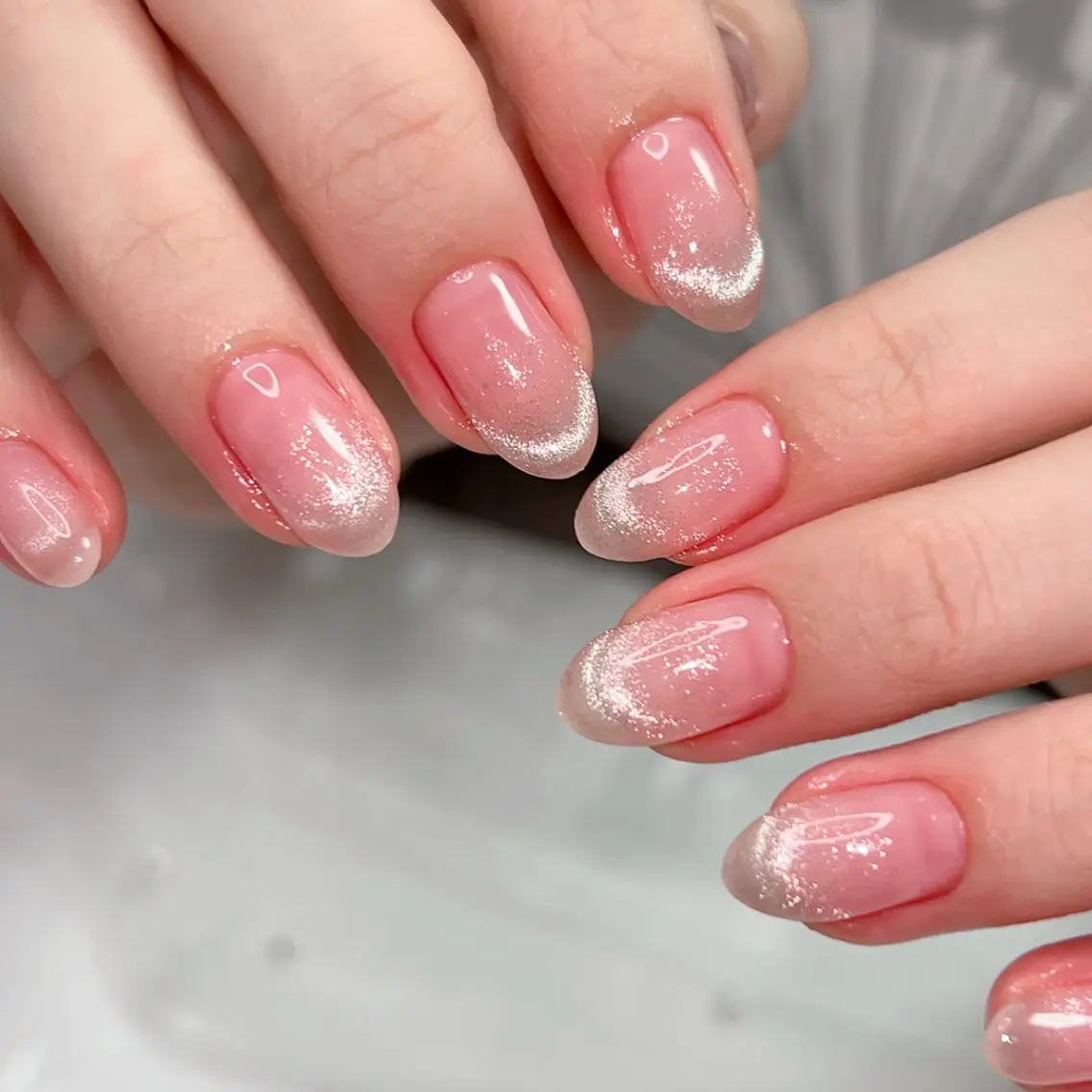 ネイル オーロラネイル ミラーネイル オフィスネイル ワンカラーネイル シンプルネイル ハンドネイル Cute Tips nailのネイルデザイン