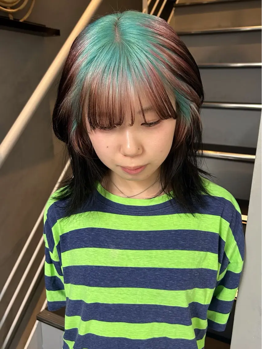 セミロング XENA 渋谷店のヘアスタイル