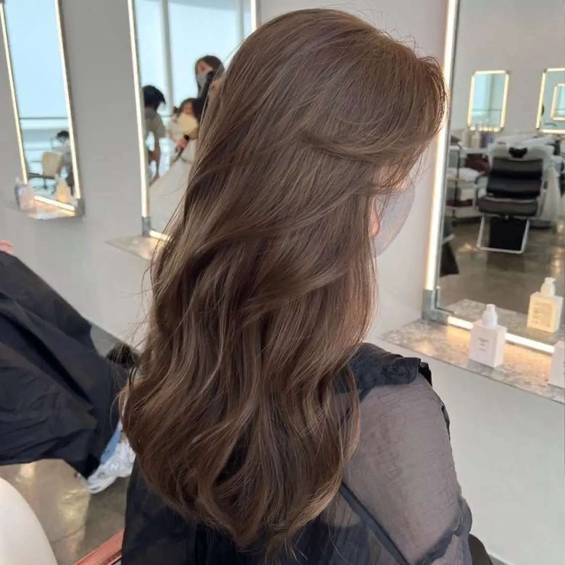 ロング カラー ヘアアレンジ カット ヘアカラー トリートメント ヘアセット レイヤー×透明感カラ ーHAYATOのヘアスタイル