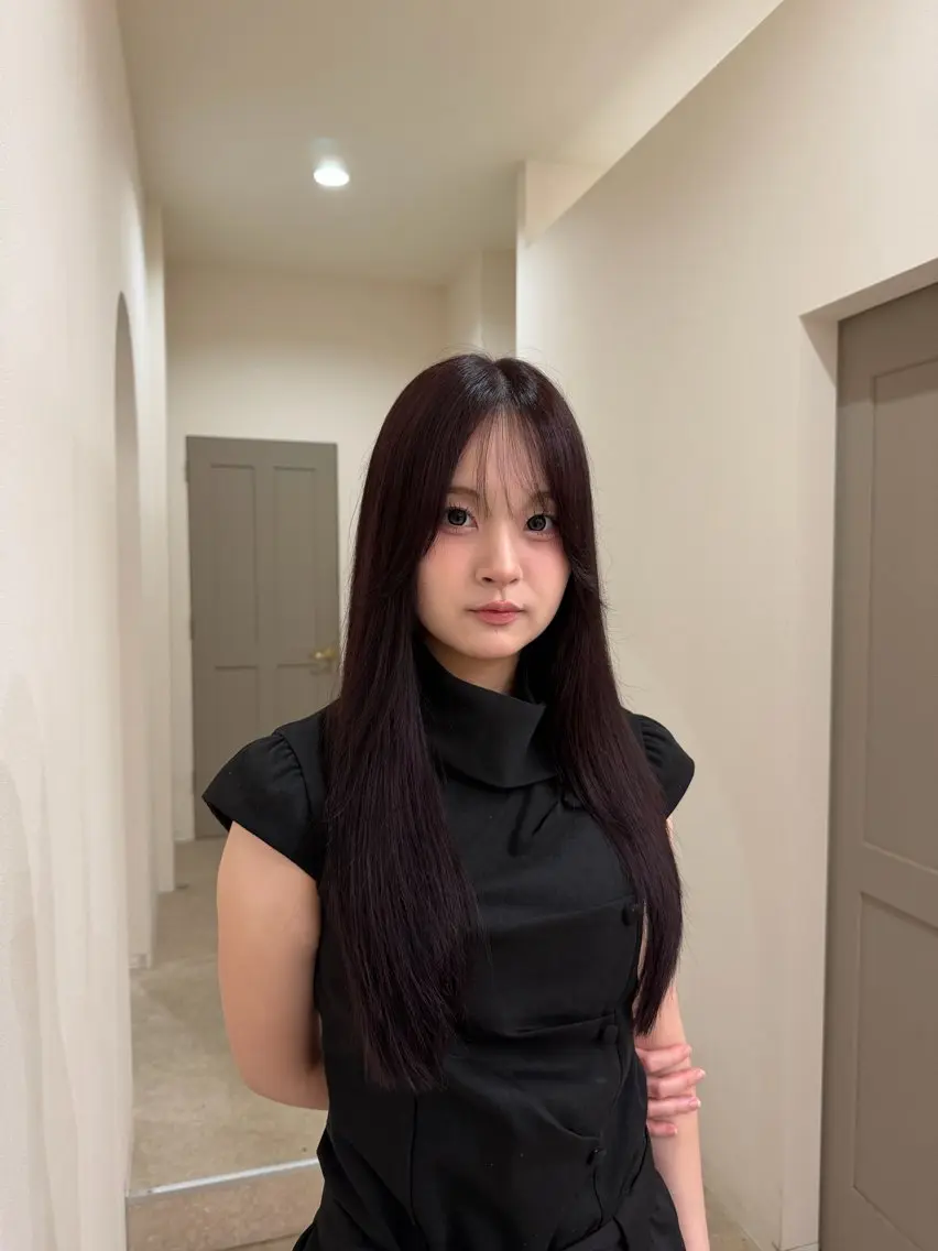 ロング 綾香/暗髪 /透明感カラー💜のヘアスタイル