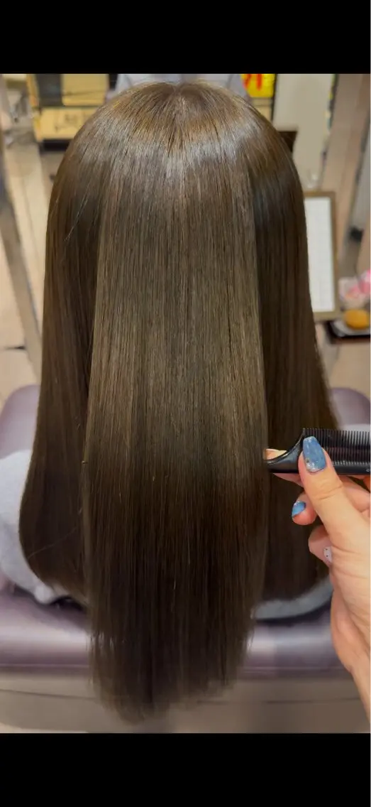 ロング カラー ベージュカラー ダブルカラー オリーブベージュ ヘアカラー 指 碧波 カラーモデル募集🎀のヘアスタイル
