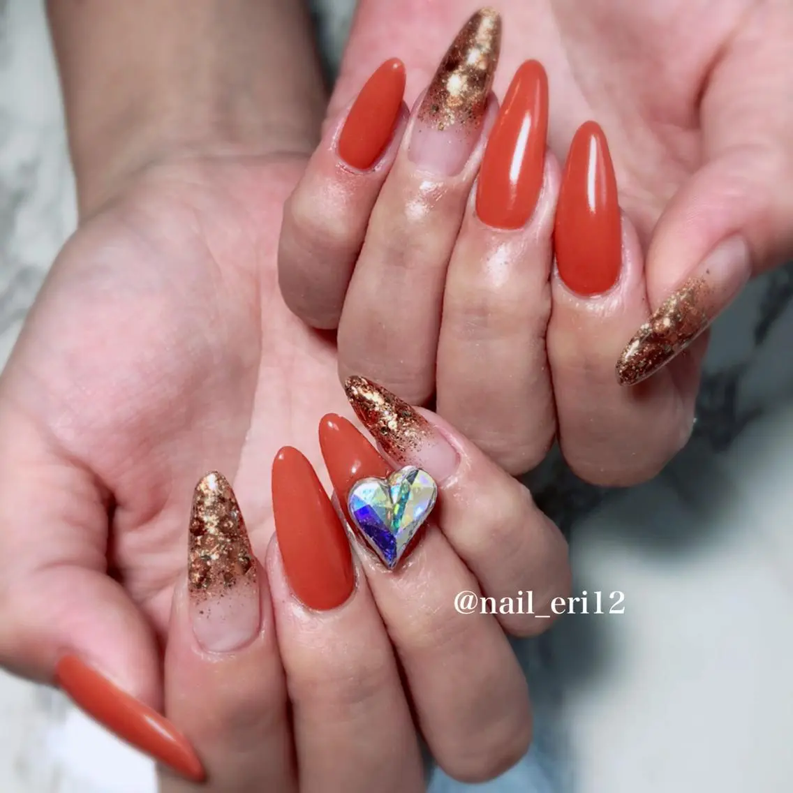 ネイル ハート ストーンネイル nail salon &e eriのネイルデザイン